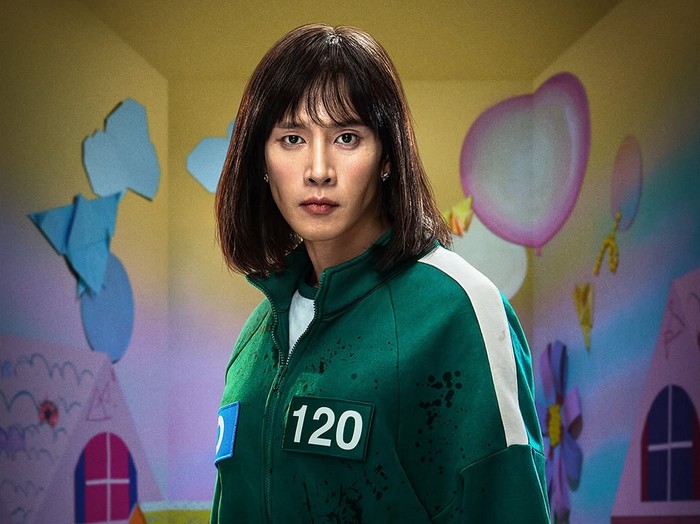 Park Sung Hoon sebagai transgender Hyun Ju di Squid Game Season 2
